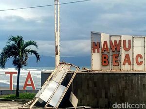 Pantai-pantai Indah Palabuhanratu Tak Terurus