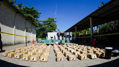 Militer El Salvador Amankan 4,3 Ton Kokain Selama Operasi di Laut
