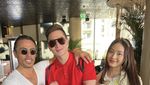 Momen Verrell Bramasta Makan Bareng STY hingga Cicip Steak Salt Bae