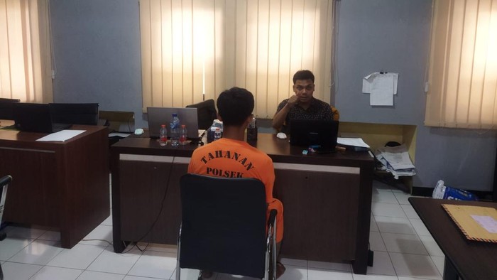 Pelaku perampas ponsel dan penganiayaan saat diperiksa