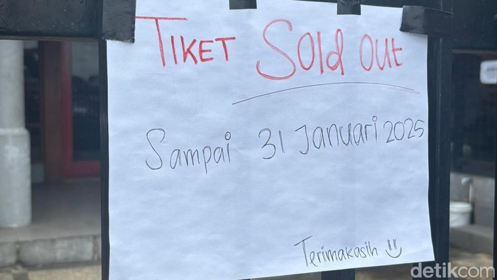 Pengumuman Tiket Kapal Wisata Musi Cruise milik Pemkot Palembang sudah terjual sampai 31 Januari 2025