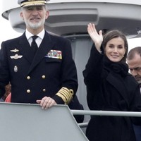 Prosesi pelepasan diadakan belum lama ini di Pelabuhan Cádiz di Spanyol Selatan. Suasana dipenuhi emosi saat Ratu Letizia dan Raja Felipe VI mengucapkan selamat tinggal kepada putri sulung mereka. Foto: dok. Instagram @casareal.es