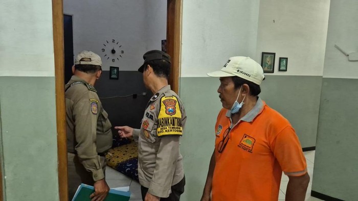 satpol pp ngajuk razia kamar kos usai ramai rsud kertosono ada karaoke dan tempat penginapan