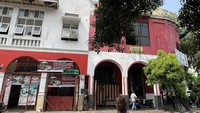 Namun sayang, bisnis Tio Tek Hong ini mulai menurun ketika terjadinya depresi besar dari Amerika terus ke Eropa. Belanda turut kena. Makin lama bisnis makin turun. Tokonya dijual dan akhirnya kemudian berpindah tangan. (Amalia/detikTravel)