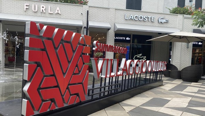 Villagio Mall : Vibes Italia dan Spot Instagramable di Karawang Villagio Mall, sebuah pusat perbelanjaan yang baru-baru ini dibuka di kawasan Karawang Barat, dikenal dengan desain arsitektur bergaya Italia. Yuk lihat.