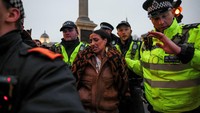 Penangkapan terhadap lebih dari 70 orang dalam demonstrasi itu merupakan jumlah terbesar sejak unjuk rasa Pro-Palestina dimulai di London pada Oktober 2023, menurut kepolisian Metropolitan.
