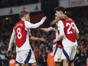 Video Arsenal Buang-buang Kesempatan untuk Menang