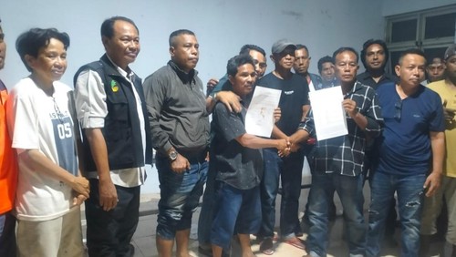 Kesepakatan damai insiden keributan di Pasar Tente yang berlangsung di aula Camat Woha, Kabupaten Bima, NTB, Sabtu, (18/1/2025) malam.