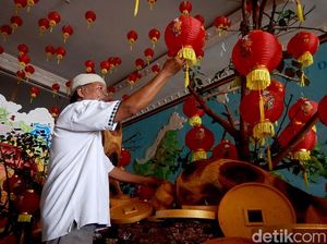Potret Klenteng Kwan Sing Bio Tuban Sambut Imlek 2025