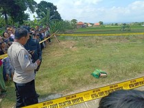Pilu Jasad Bayi Ditemukan dalam Kardus yang Ditutupi Sajadah di Cirebon
