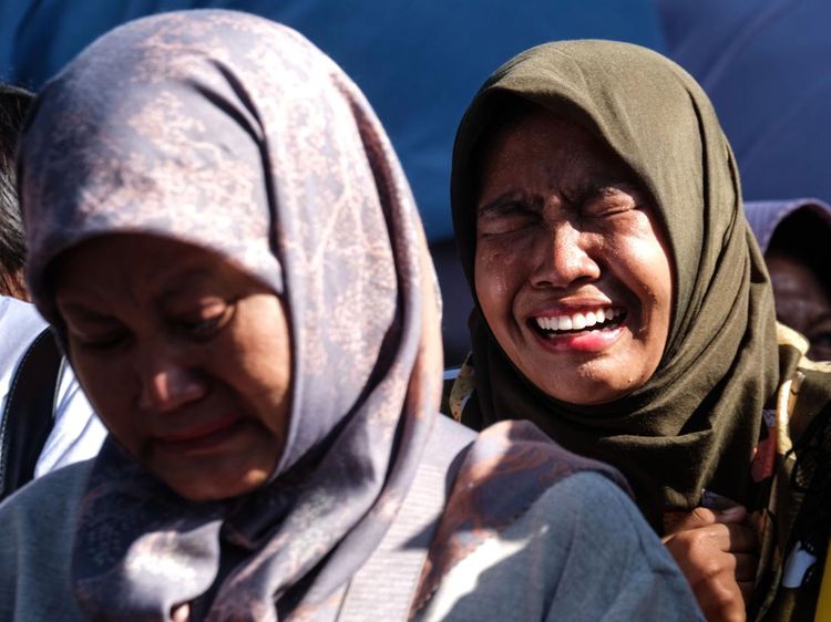 Peserta Menjerit Histeris Saat Lomba menangis di Solo