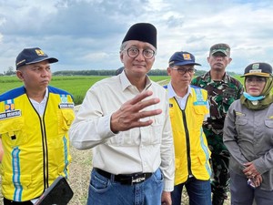 Menteri PUPR Dorong Peningkatan Panen Petani Saat Tinjau Irigasi Molek
