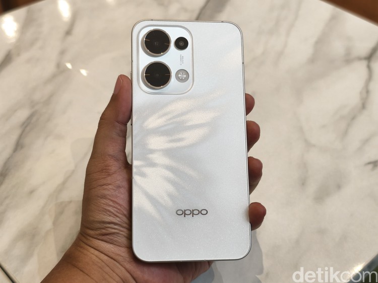 Oppo Reno 13 5G