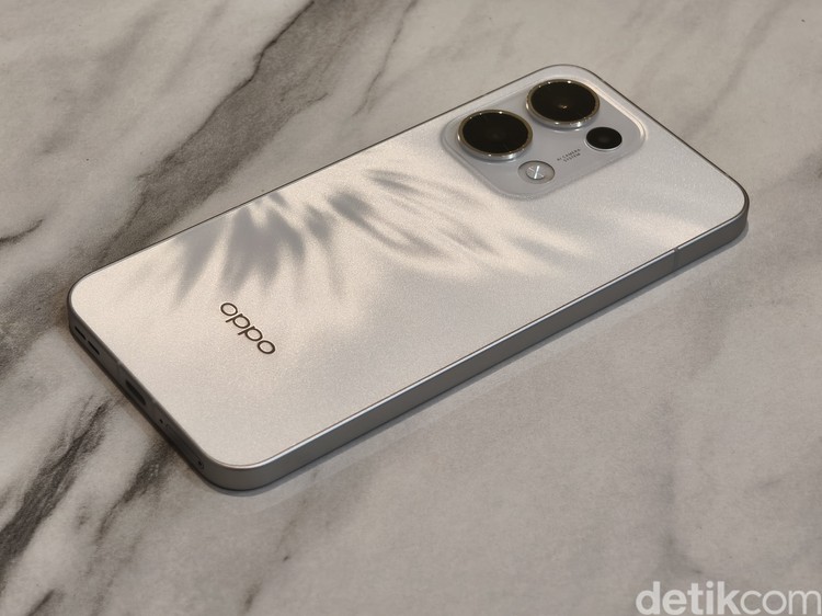 Oppo Reno 13 5G