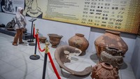 Museum yang memiliki ribuan koleksi artefak peninggalan sejarah dan warisan budaya dari kawasan Banten Lama tersebut diresmikan pasca dilakukan revitalisasi.  