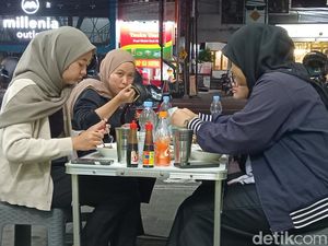 Mencicipi Nasi Sup Rempah Plus Empal di Warung Magersari