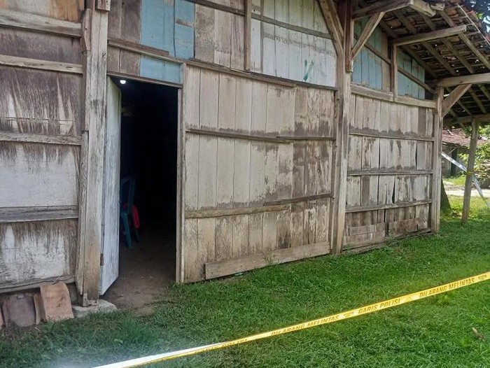 Tempat kejadian perkara (TKP) pembunuhan di Desa Toko, Kecamatan Penawangan, Kabupaten Grobogan, Minggu (19/1/2025).