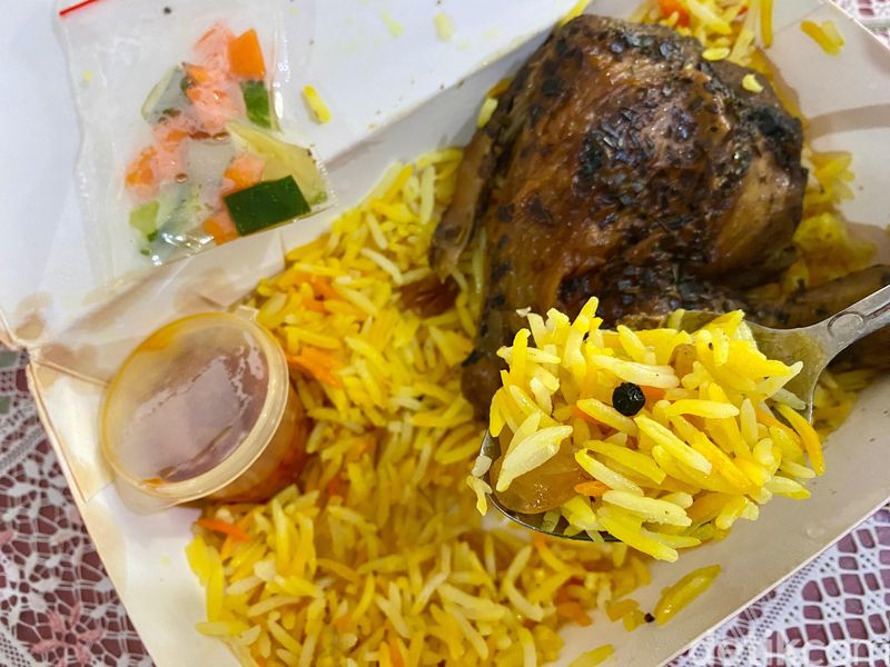 3 Nasi Kebuli Rp 30 Ribuan, Mana yang Paling Gurih Berempah?
