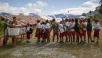 Anak Sekolah di Papua Tengah Terima Makan Bergizi Gratis Perdana