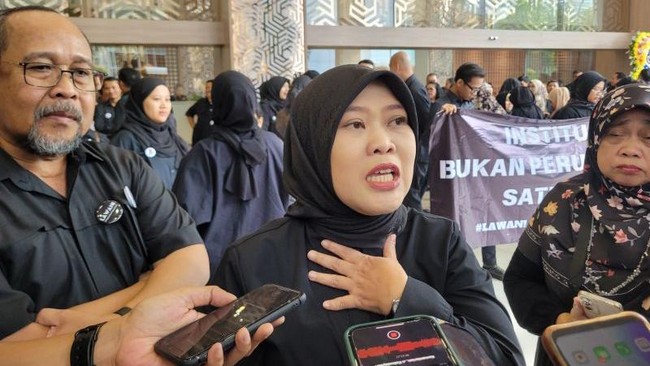Duduk Perkara Demo Sentil Menteri Satryo Buntut ASN Dikti Dipecat