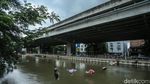 Duh, Hiasan Lampu di Kalimalang Bekasi Rusak