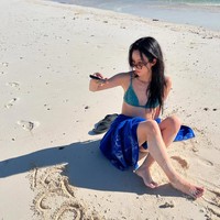 Hyeri Girl’s Day terbang ke sebuah resor pulau mewah di Filipina. Dia menikmati momen liburan setelah menyelesaikan pemotretan bersama Marie Claire Korea. Foto: dok. Instagram @hyeri_0609