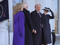 Video: Momen Trump Antar Biden Tinggalkan Gedung Capitol Seusai Pelantikan