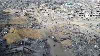 Dalam kerangka gencatan senjata ini tiga warga Israel yang disandera kelompok perlawanan Palestina dan 90 warga Palestina yang ditahan Israel akan dibebaskan. (AP Photo/Jehad Alshrafi)