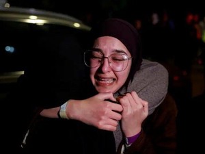 Israel Bebaskan 90 Tahanan Palestina, Hamas Lepaskan 3 Sandera