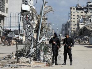 Polisi Hamas Dikerahkan di Jalan-jalan Kota Gaza