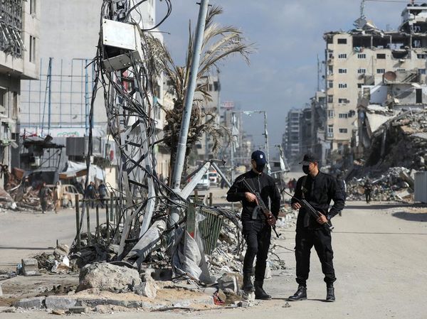 Polisi Hamas Dikerahkan di Jalan-jalan Kota Gaza