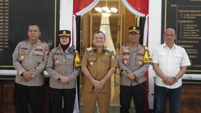 Kapolres Sampang sambangi Pj Bupati Sampang hingga tokoh-tokoh ulama