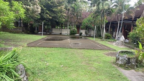 Kondisi SDN Blimbingsari, Kecamatan Melaya, Kabupaten Jembrana yang sudah sepi aktivitas, Senin (20/1/2025). (IST)