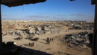 Meskipun lega karena pertempuran telah berakhir, ada rasa terkejut dan marah yang terlihat di antara warga Palestina yang tiba kembali di Rafah. Banyak yang berharap untuk kembali ke rumah mereka tetapi sebaliknya hanya menemukan tumpukan puing dan kerusakan yang meluas.