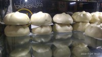 Dengan harga mulai dari Rp 5 ribu aja bisa menikmati bakpao gerobakan di Bakpao Sido Asih. Penjual bakpao yang biasanya ada di Galaxy, Bekasi ini menawarkan bakpao dengan isian kacang hijau, ayam, dan coklat. Foto : Google Review / Risya Umami
