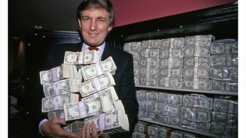 Donald Trump memperpanjang napas TikTok di Amerika Serikat dari ancaman pelarangan oleh pengadilan. Netizen pun banyak yang berterima kasih padanya. Foto: X.com