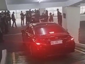 Soal Toyota Crown RI 25 yang Ditumpangi Menteri Dikti Satryo