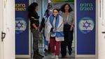 Momen Haru 3 Sandera Israel Bertemu dengan Keluarganya