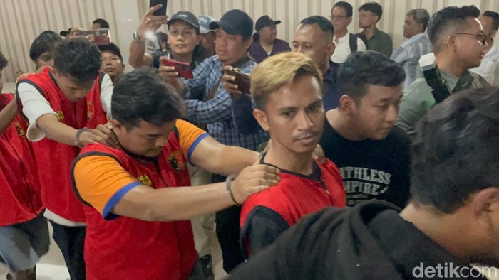 Empat pelaku pengeroyokan pengacara di Surabaya