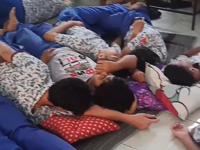 Program tidur siang di sekolah