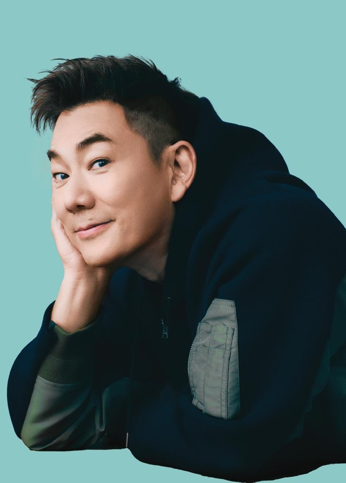 Richie Ren Richie Ren, penyanyi legendaris Taiwan, akan menggelar konser di SICC, Indonesia pada 21 Juni 2025.