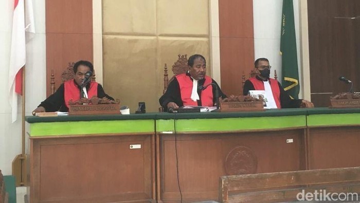 Sidang kasus pembunuhan nenek Tarimah di Pengadilan Negeri Makassar.