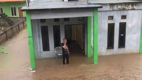 Tangkapan layar banjir di Desa Gorontalo, Labuan Bajo, Manggarai Barat, NTT, Senin (20/1/2025) sore. (Istimewa)