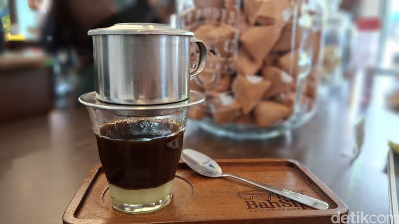 Menelusuri Sejarah Kopi di Bogor Melalui 3 Kedai Legendaris