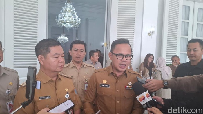 Wamendagri Bima Arya menyambangi Balai Kota DKI Jakarta. (Brigitta/detikcom)