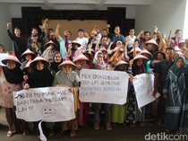Warga Pundenrejo Geruduk DPRD Pati Buntut Polemik Tanah Nenek Moyang