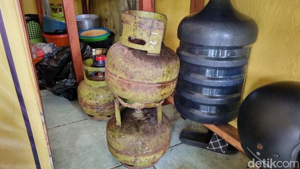 Warung makan nasi balap di Jalan Ambarbinangun, Kasihan, Bantul, yang sempat dibakar gerombolan pemuda naik motor, Minggu (19/1) dini hari. Begini kondisi terkini, Senin (20/1/2025).