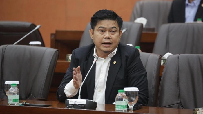 Anggota Komisi I DPR RI F-PKB Oleh Soleh
