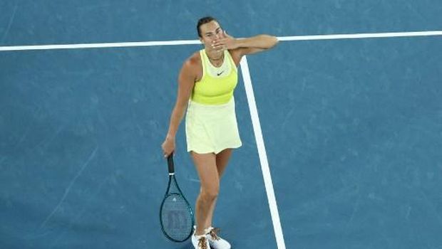 Belarus' Aryna Sabalenka celebrates after her victory against Russias Anastasia Pavlyuchenkova during their women's singles quarterfinal match on day ten of the Australian Open tennis tournament in Melbourne on January 21, 2025. (Photo by David GRAY / AFP) / -- IMAGE RESTRICTED TO EDITORIAL USE - STRICTLY NO COMMERCIAL USE --