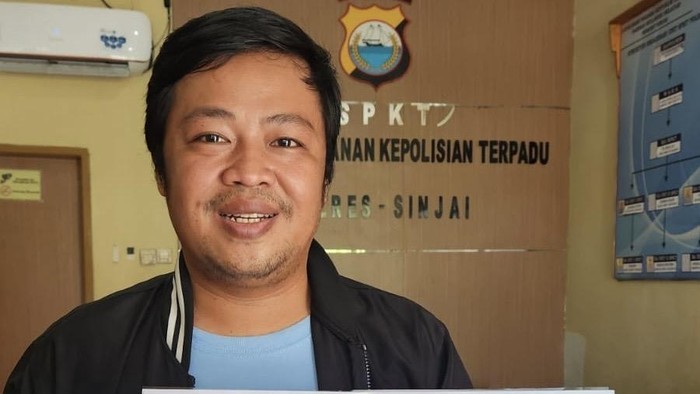 CEO Delapan Group Affandi Risqan di SPKT Polres Sinjai.
